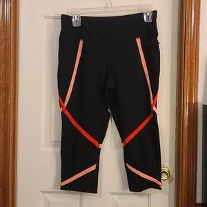 Lane Bryant capri active wear pants w/pockets.